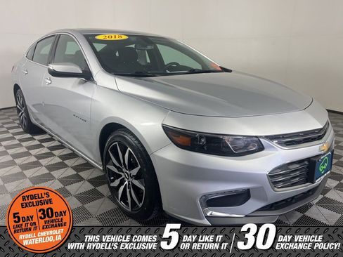 Used 2018 Chevrolet Malibu LT FWD image 1