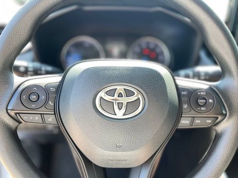 Used 2021 Toyota RAV4 XLE w/ Convenience Package AWD/4WD image 31