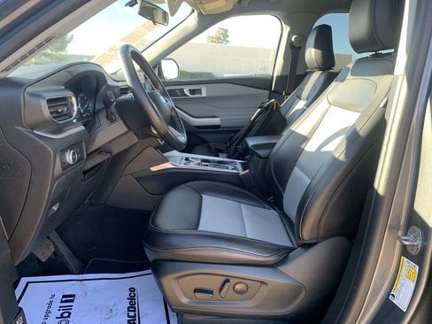 Used 2022 Ford Explorer XLT w/ Equipment Group 202A image 24