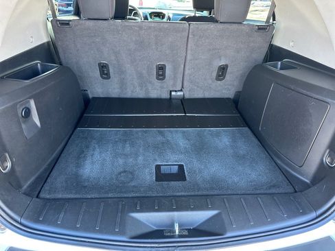 Used 2017 Chevrolet Equinox LT FWD image 9