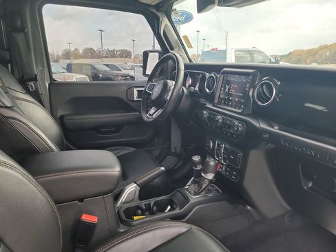 Used 2022 Jeep Wrangler Unlimited Rubicon w/ Xtreme Recon 35" Tire Package image 26