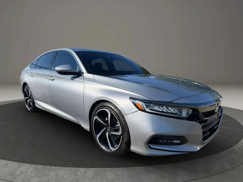 Used 2019 Honda Accord Sport image 3