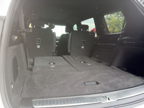 Used 2023 Jeep Grand Cherokee L Overland AWD/4WD image 11