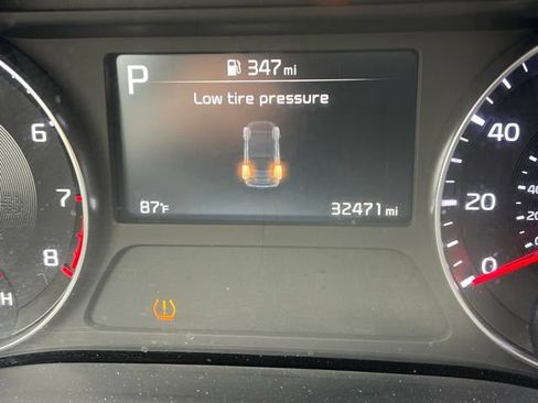 Used 2024 Kia Forte GT-Line w/ GT-Line Premium Package FWD image 9