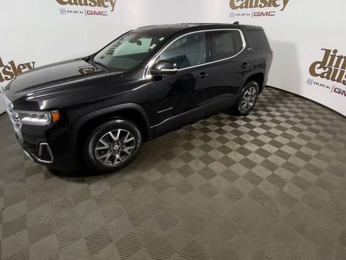 Certified 2023 GMC Acadia SLE image 4