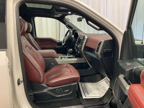 Used 2019 Ford F150 Platinum w/ Equipment Group 701A Luxury AWD/4WD image 31
