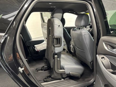 Used 2023 Buick Enclave Essence w/ Sport Touring Edition AWD/4WD image 36
