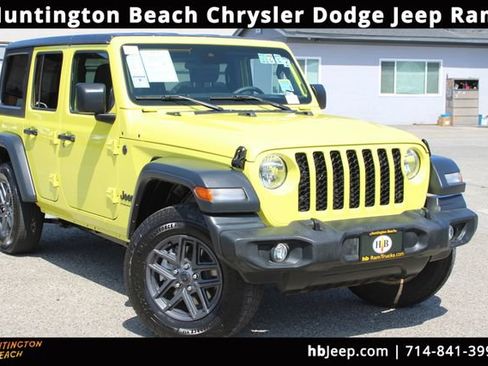 Used 2024 Jeep Wrangler Unlimited Sport AWD/4WD image 1