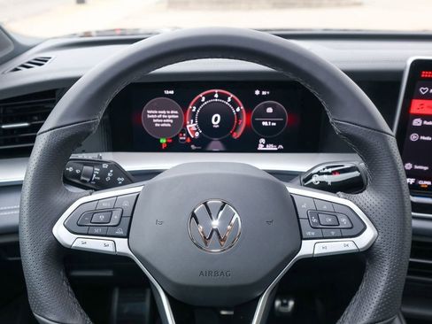 New 2026 Volkswagen Tiguan SE R-Line image 21