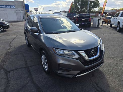 Used 2020 Nissan Rogue S image 4