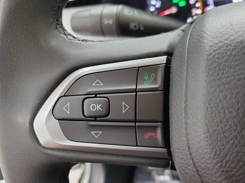 Used 2024 Jeep Compass Latitude AWD/4WD image 23