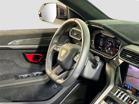 Used 2024 Lamborghini Urus Performante AWD/4WD image 33