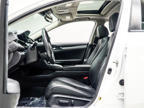 Used 2018 Honda Civic Touring image 32