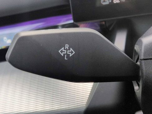 Used 2025 BMW i5 xDrive40 w/ M Sport Package image 29