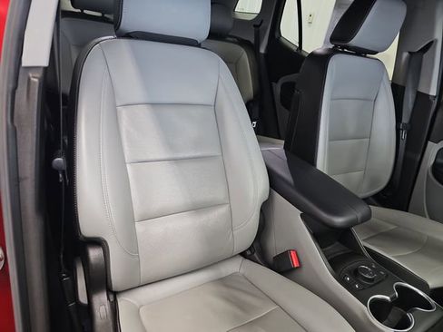 Used 2022 GMC Terrain SLT w/ Infotainment Package II AWD/4WD image 30