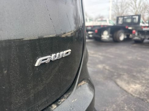 Used 2024 Ford Edge SEL w/ Convenience Package image 9