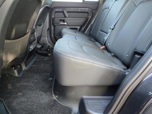 Used 2025 Land Rover Defender 110 S image 8