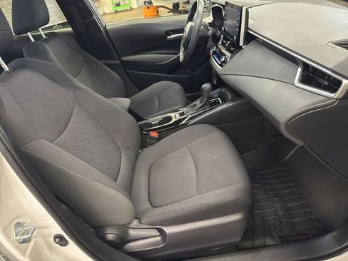 Used 2021 Toyota Corolla LE FWD image 25
