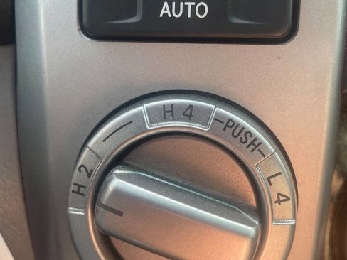 Used 2005 Toyota 4Runner Limited AWD/4WD image 27