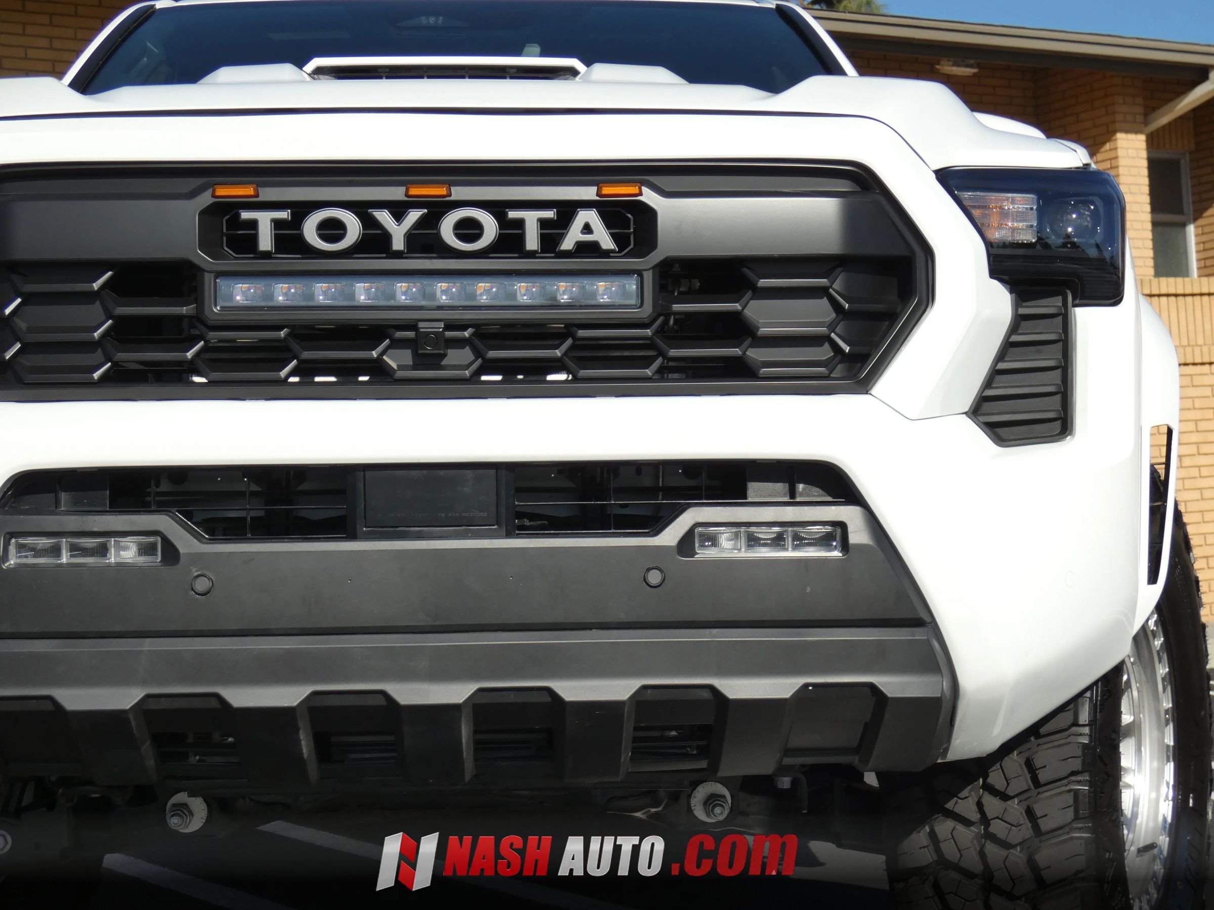 Used 2026 Toyota Tacoma TRD Sport w/ TRD Sport Upgrade Package AWD/4WD image 16
