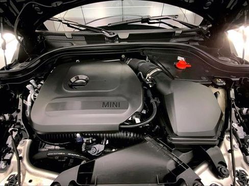 Certified 2025 MINI Cooper S image 9