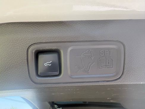 Used 2022 Lincoln Navigator Reserve image 7