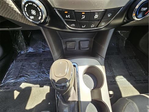 Used 2018 Chevrolet Cruze LS FWD image 26