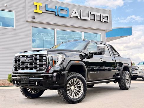 Used 2024 GMC Sierra 2500 Denali Ultimate w/ Max Trailering Package AWD/4WD image 1