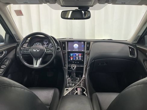 Used 2018 INFINITI Q50 Luxe w/ Cargo Package (L95) AWD/4WD image 10