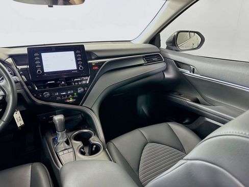 Used 2024 Toyota Camry SE image 22