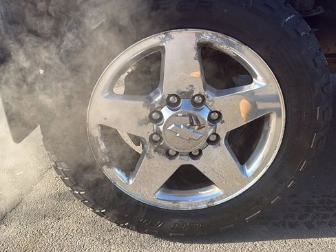 Used 2014 Chevrolet Silverado 3500 LT w/ Interior Plus Package image 13