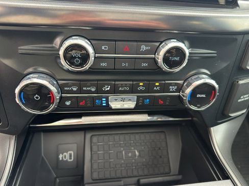 New 2025 Ford F150 Lariat w/ Equipment Group 502A High image 24