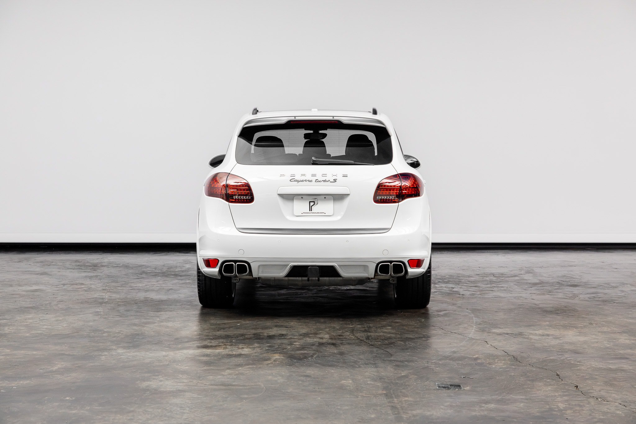 Used 2014 Porsche Cayenne Turbo S AWD/4WD image 16