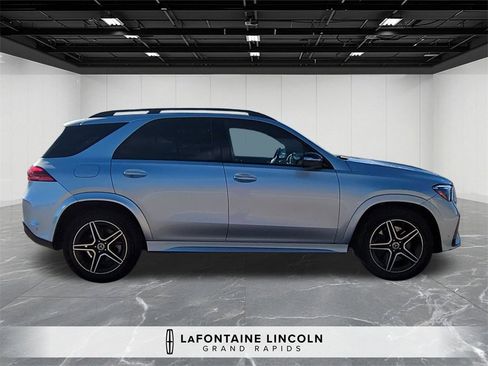 Used 2024 Mercedes-Benz GLE 350 4MATIC image 5