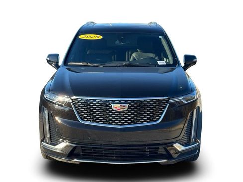 Certified 2025 Cadillac XT6 Premium Luxury image 11