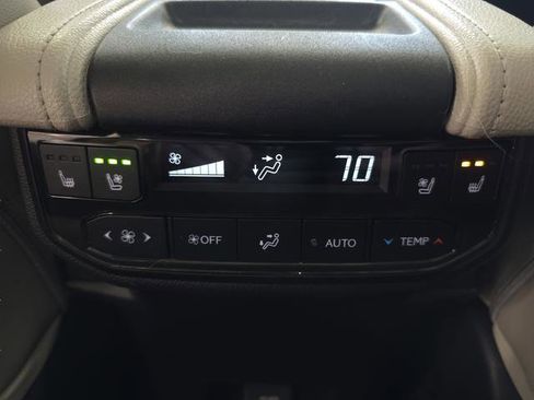 Used 2025 Toyota Grand Highlander AWD image 30
