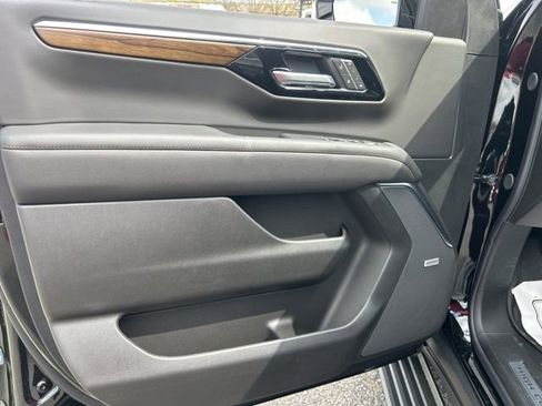 New 2026 Chevrolet Tahoe High Country AWD/4WD image 11
