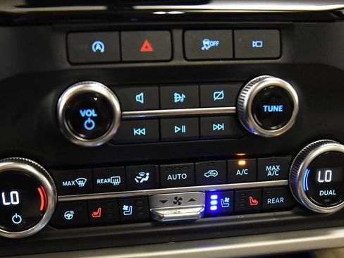 Used 2024 Ford Expedition Limited AWD/4WD image 24