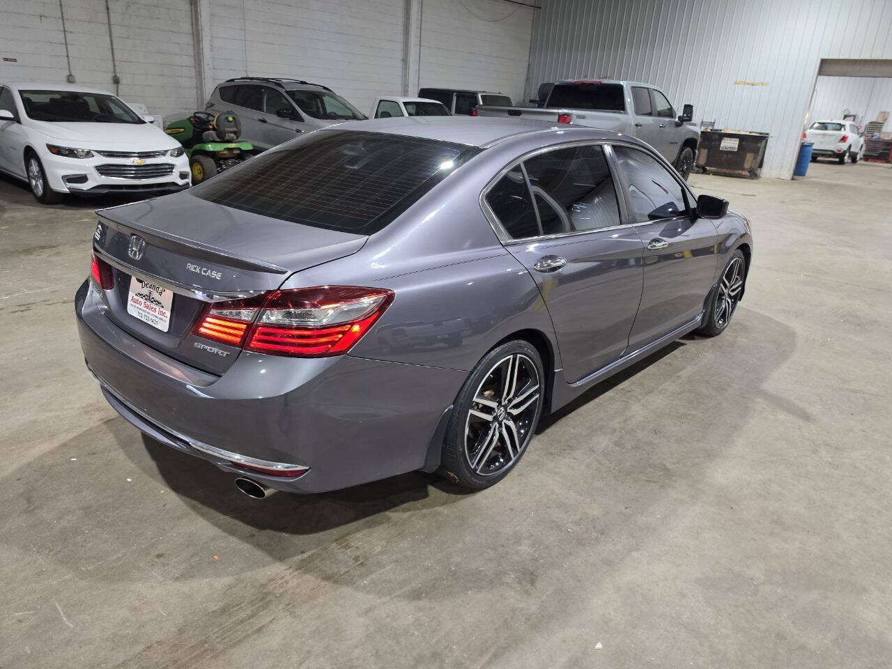 Used 2016 Honda Accord Sport image 12