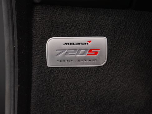 Used 2018 McLaren 720S Performance RWD image 12