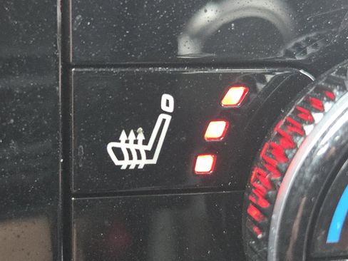 Used 2024 Nissan Rogue SL image 4