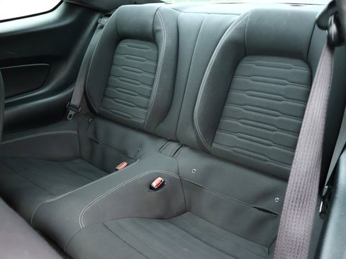 Used 2017 Ford Mustang Coupe image 17