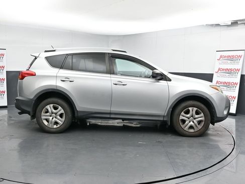 Used 2014 Toyota RAV4 LE image 9