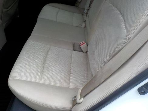 Used 2016 Subaru Outback 2.5i Premium image 19