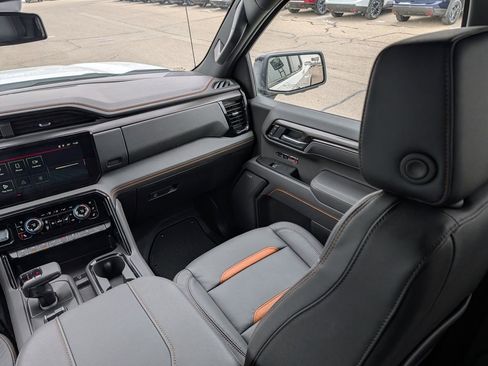 New 2026 GMC Sierra 1500 AT4 AWD/4WD image 12