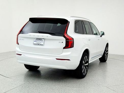 New 2026 Volvo XC90 B5 Core image 5