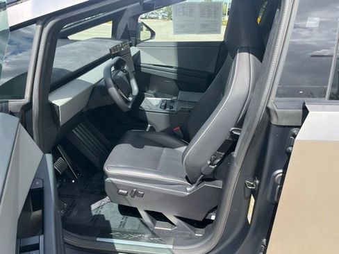 Used 2024 Tesla Cybertruck Cyberbeast AWD/4WD image 7