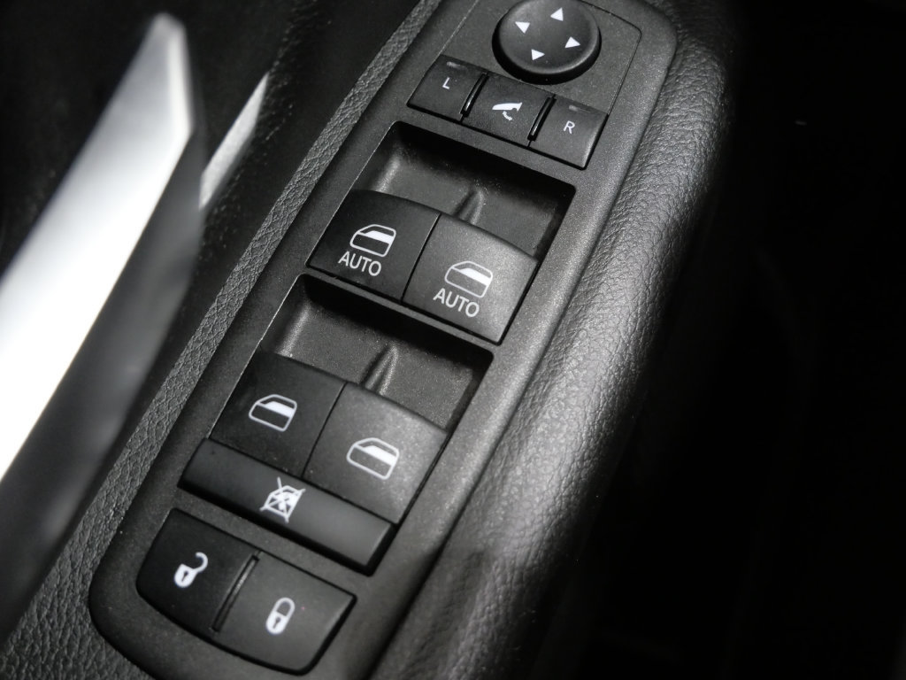 Used 2023 RAM 1500 Big Horn AWD/4WD image 12