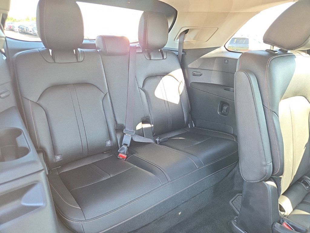 Used 2025 MAZDA CX-90 Plug-In Hybrid w/ Preferred AWD/4WD image 21