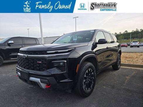 Used 2024 Chevrolet Traverse Z71 w/ Enhanced Driving Package image 1